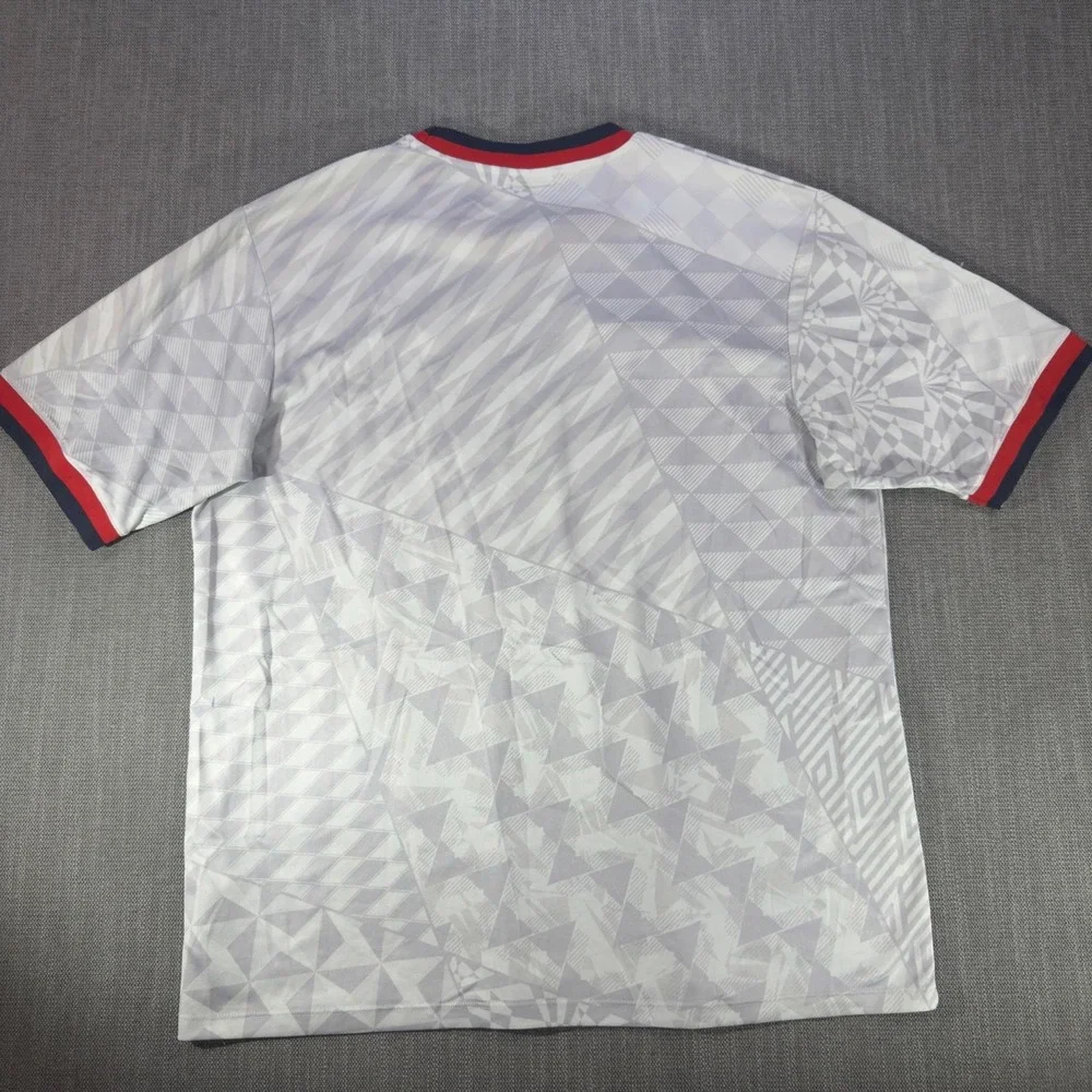 USA Jersey Mens XL White Soccer Umbro Geometric Pattern Short Sleeve Shirt